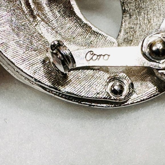 Vintage Silver Tone Coro Swirl Brooch/Pin - Picture 8 of 8
